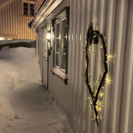 Idyllisk Lite Anneks Med Enestaende Uteplass 拉尔维克 外观 照片