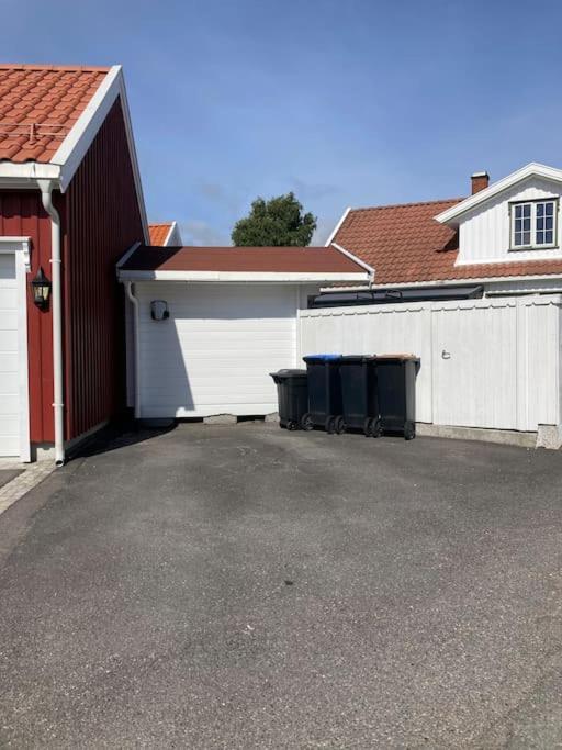 Idyllisk Lite Anneks Med Enestaende Uteplass 拉尔维克 外观 照片